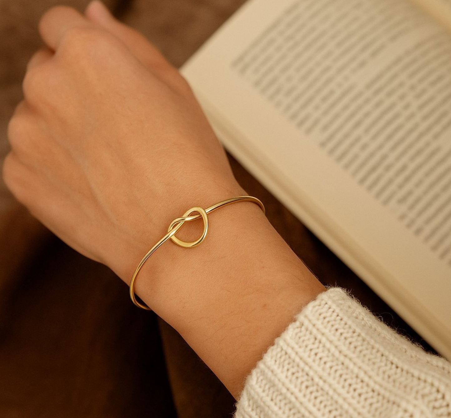 Heart Bangle Bracelet – Custom Gold or Silver Jewelry Gift for Her, Wife, Daughter, or Mom