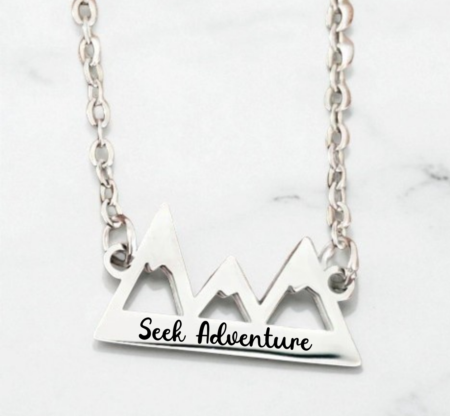 Engraved Mountain Pendant Necklace – Personalized Adventure Jewelry with Quote, Name, or GPS Coordinates