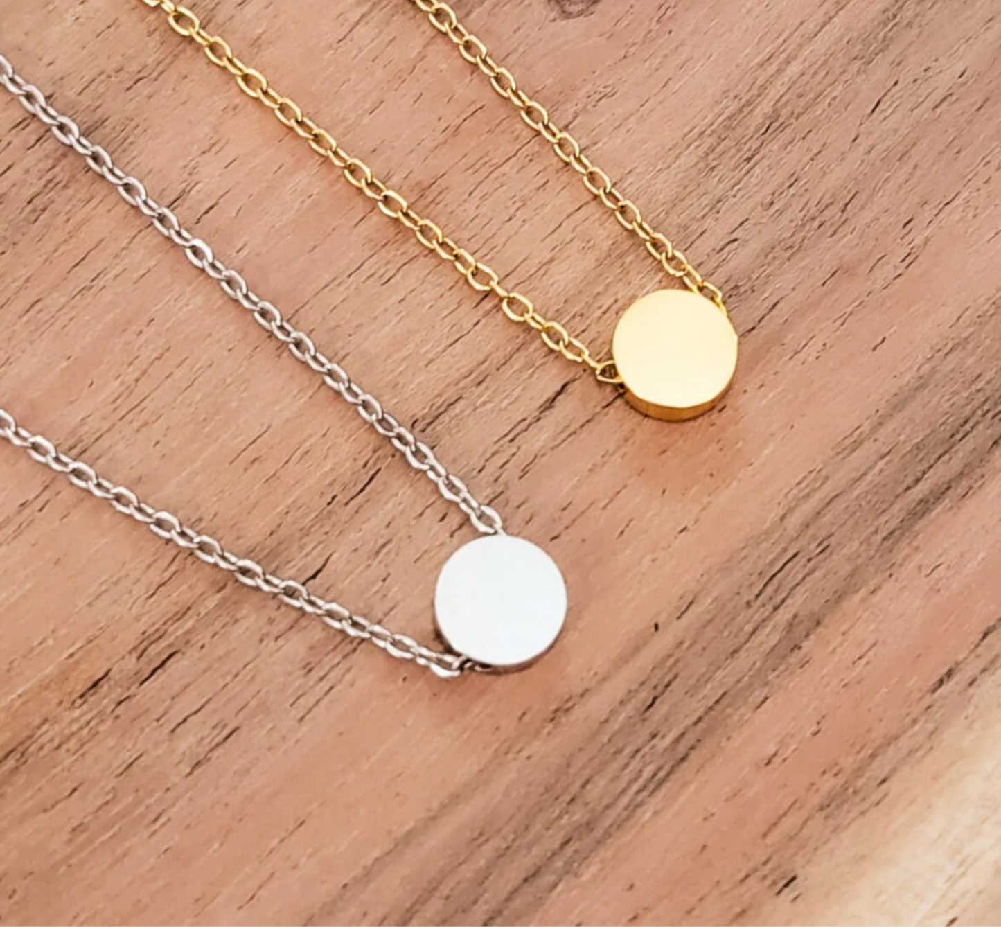 Minimalist Round Monogram Pendant Necklace – Custom Initial Jewelry Gift for Her, Bridesmaid or Best Friend
