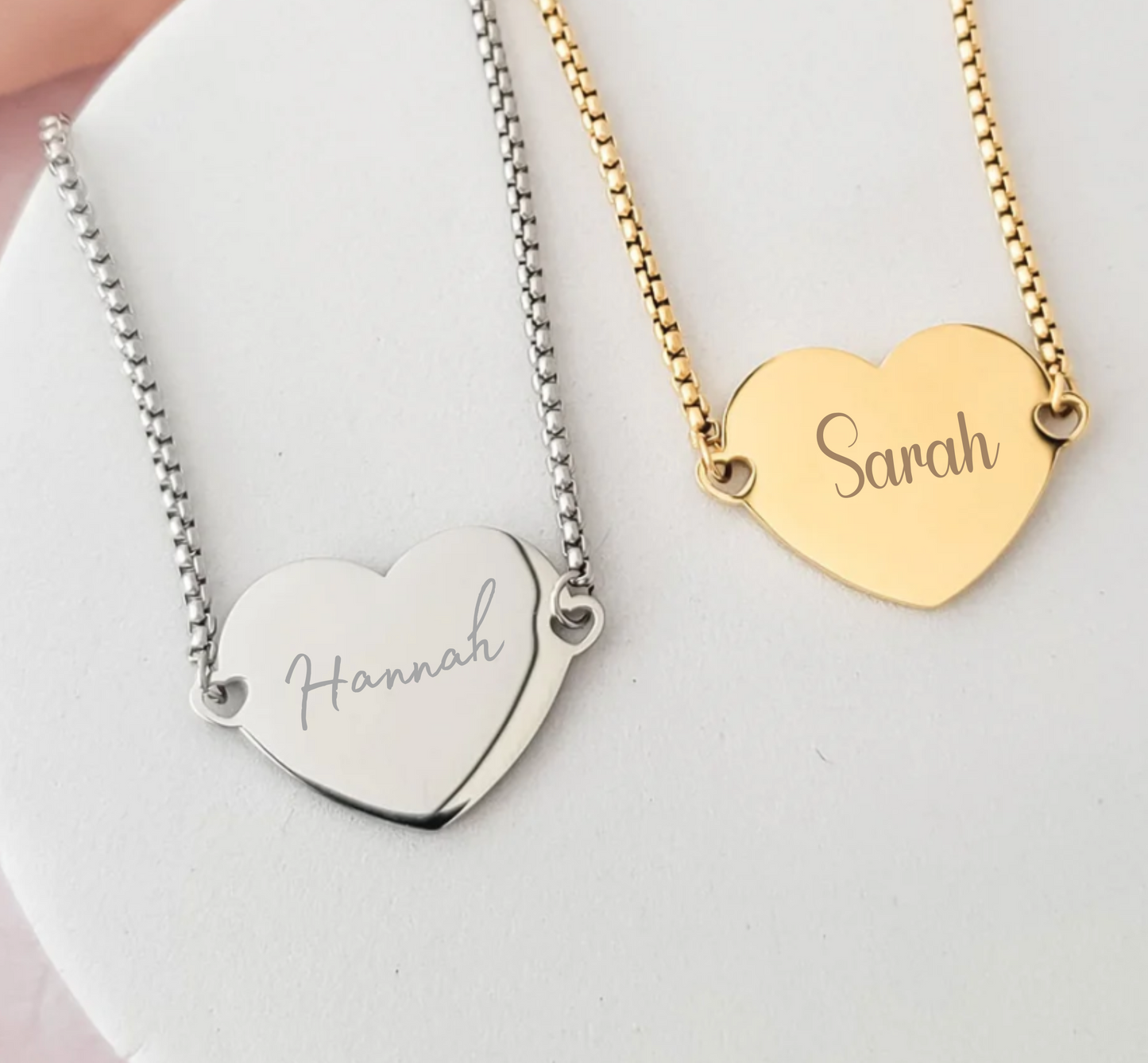 Personalized Heart Bracelet – Custom Engraved Name Jewelry Gift for Her, Wife, Mom, or Best Friend