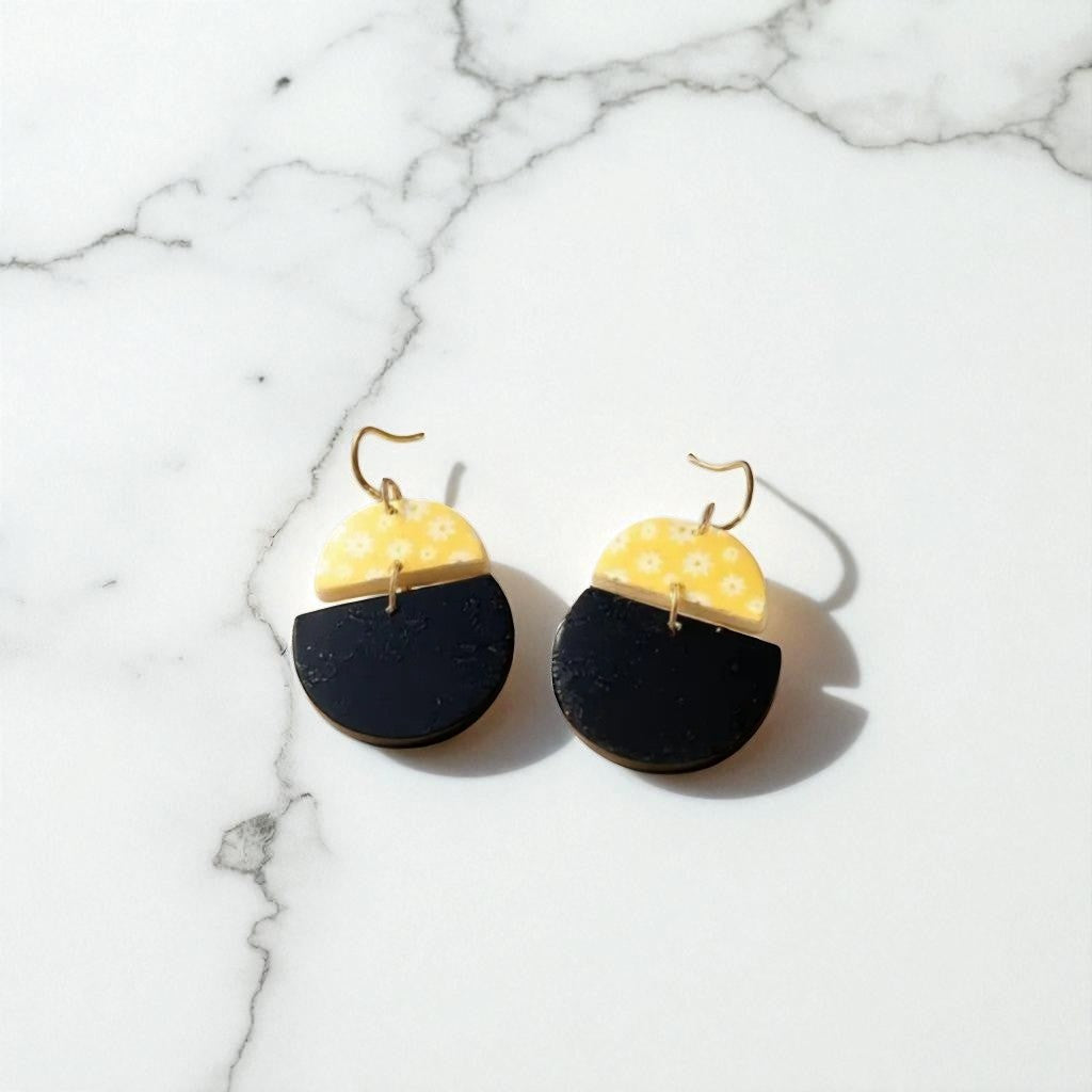 Handmade Layered Daisy Earrings – Lightweight Acrylic Flower Jewelry for Women & Nature Lovers