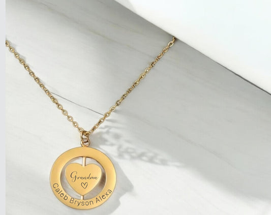 Personalized Circle Heart Necklace – Custom Engraved Name Pendant Gift for Her, Mom, Wife, Memorial, or Anniversary